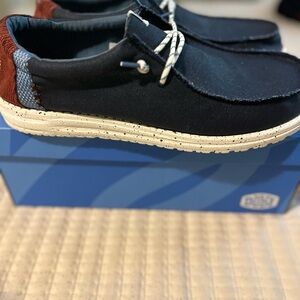 Hey Dude Blue and burgundy Loafers‎